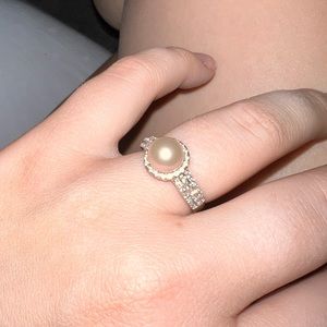 Zales Pearl Promise Ring 7.5
